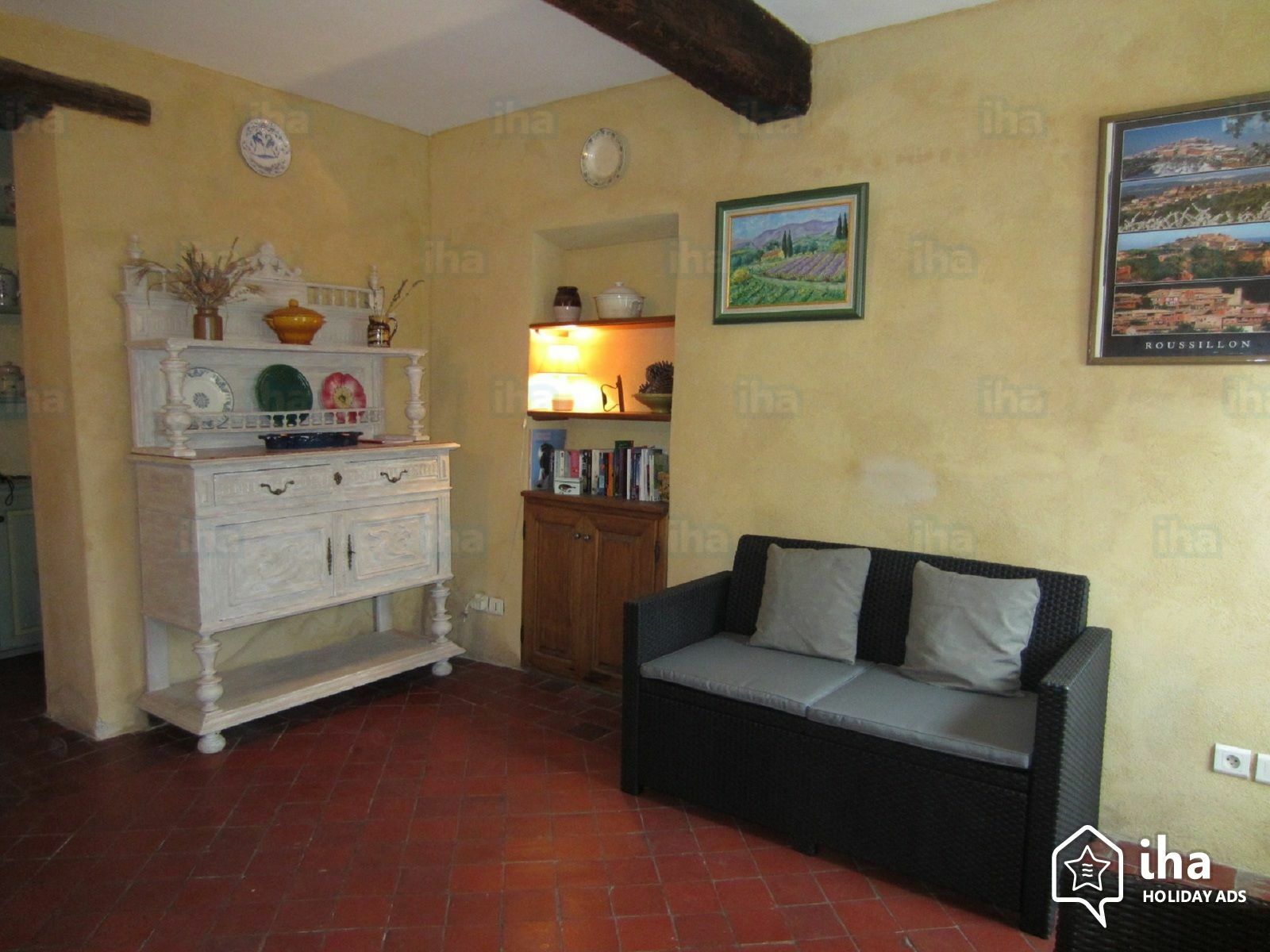 La Touloubre Hotel La Barben Bagian luar foto